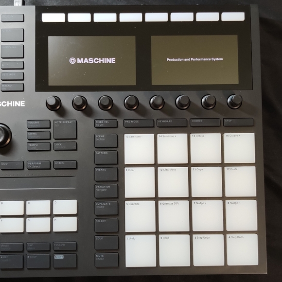Maschine MK3 - Picture 10 of 11